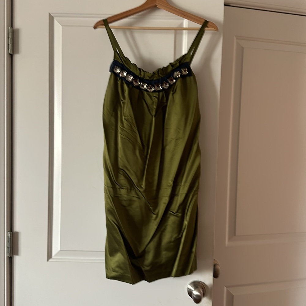 Vera Wang Lavender Label. Size 6. Drop waist cocktail dress.